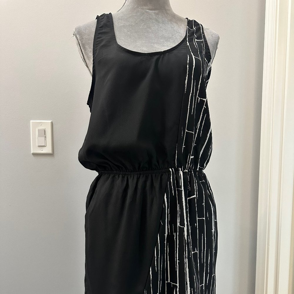Black Cinched Waist Dress with POCKETS